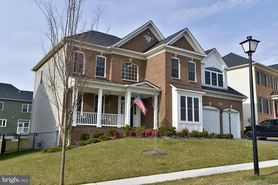 13233 Moonlight Trail Drive Silver Spring, MD 20906 - Photo 29 of 29 Front porch and 2 car garage