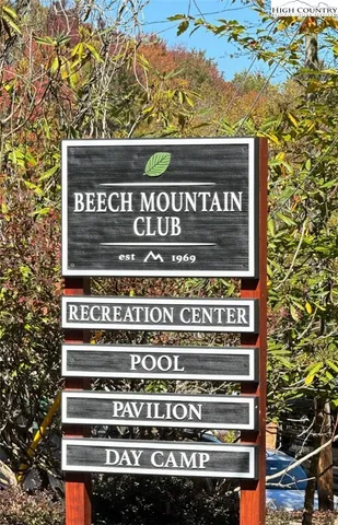 a view of a sign board