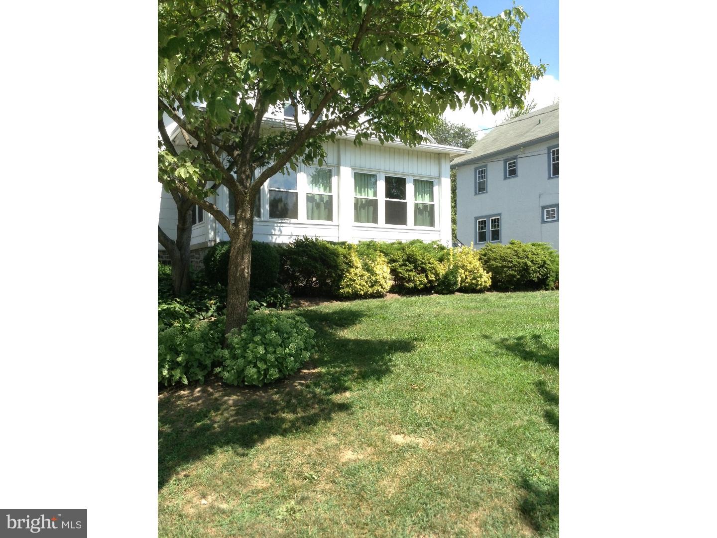 2409 Hollis Road Havertown, PA 19083 - Photo 4 of 25 Front Yard