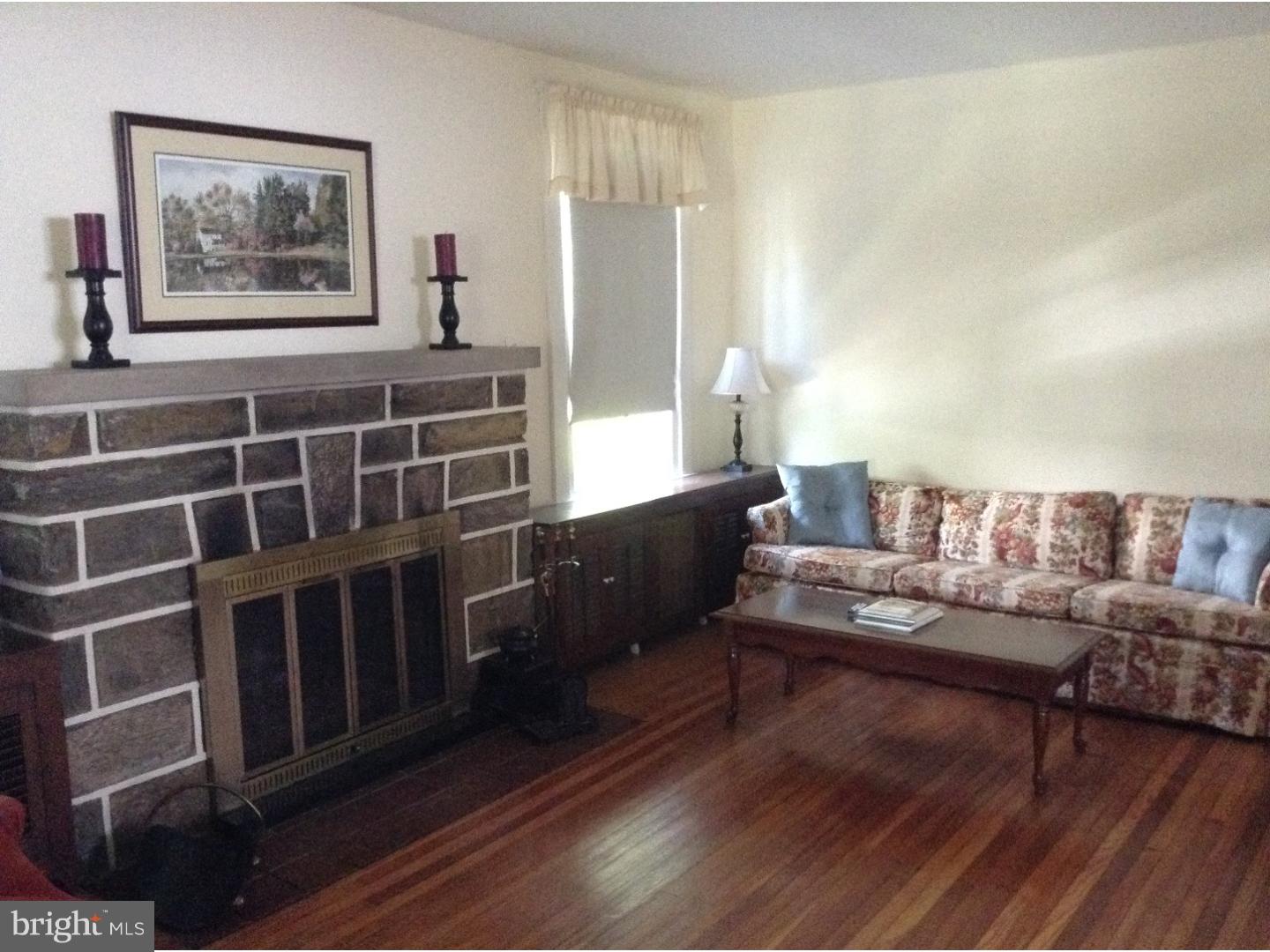 2409 Hollis Road Havertown, PA 19083 - Photo 5 of 25 Living Room