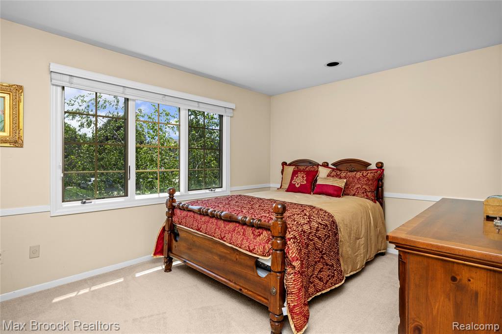 31223 Country Ridge Circle Farmington Hills, MI 48331 - Photo 35 of 62