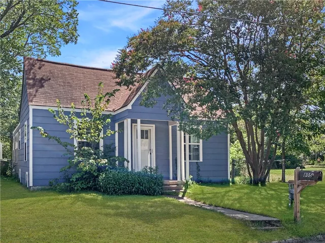 $1,300 | 805 East 27th Street, Bryan, TX 77803