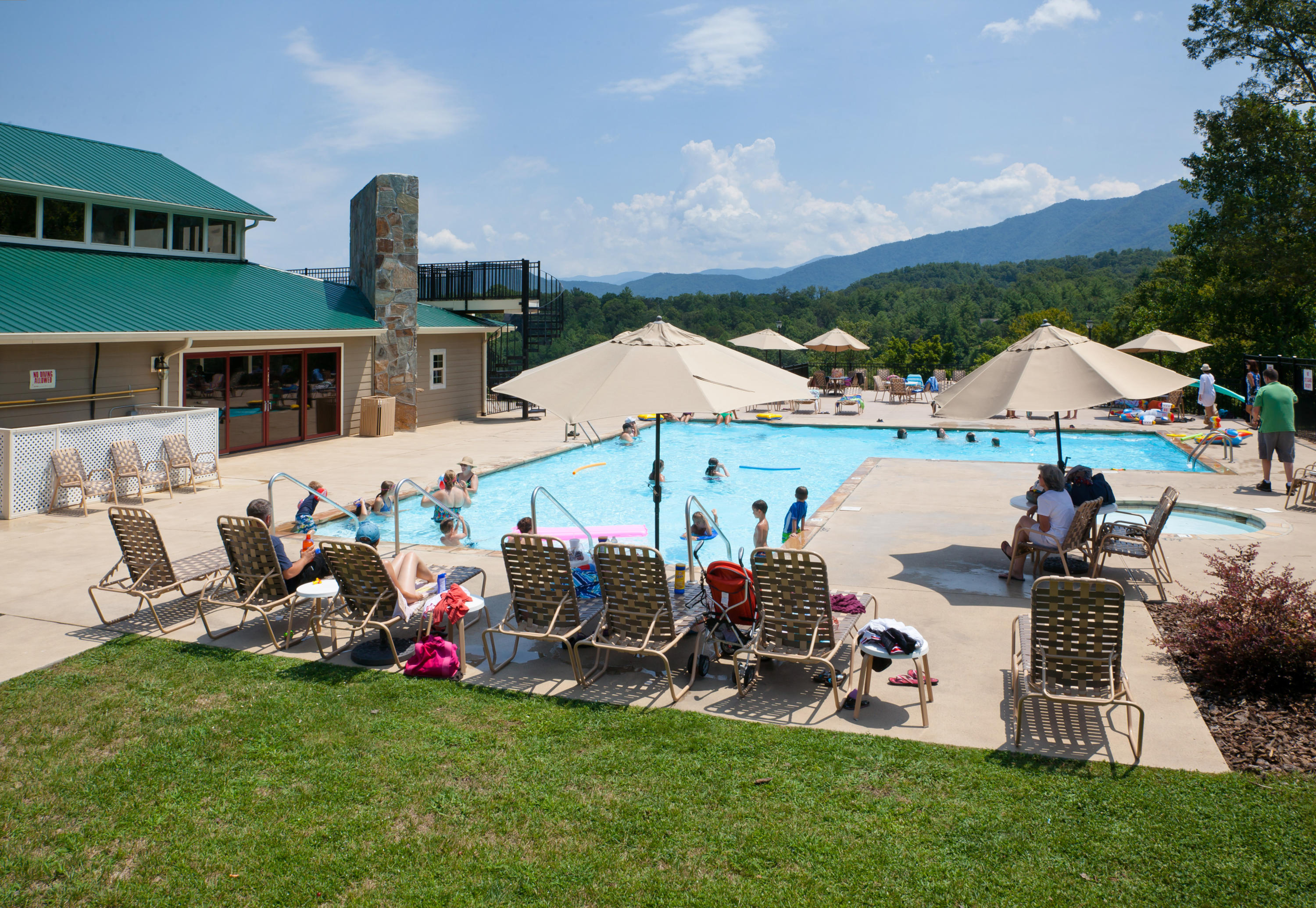 815 Hunters Run Road, Unit 2 Townsend, TN 37882 - Photo 30 of 33 02Laurel Valley Pool 12sm