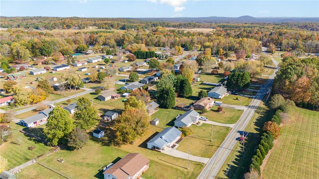 587 Lee Road Thomasville, NC 27360 - Photo 24 of 24 Additional view of neighborhood.