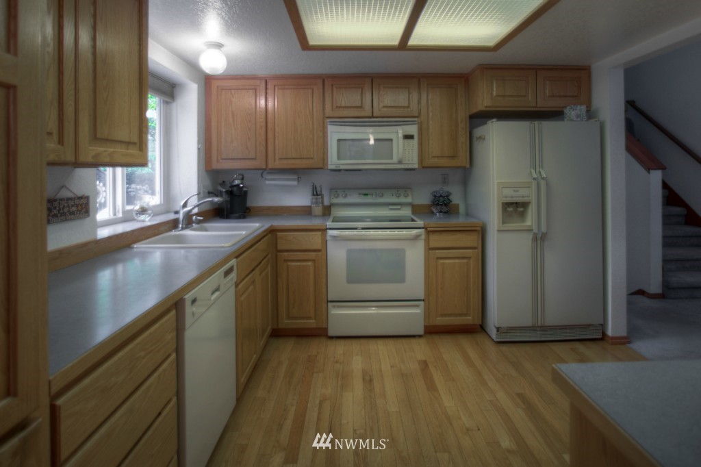 509 164th Place Southeast Bothell, WA 98012 - Photo 4 of 15