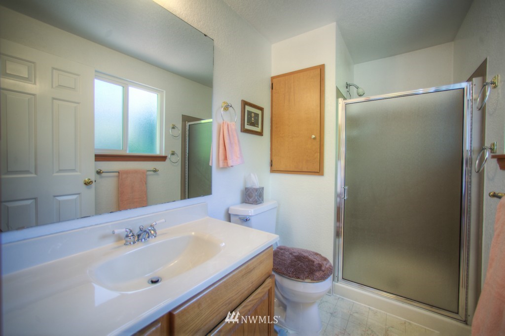509 164th Place Southeast Bothell, WA 98012 - Photo 7 of 15