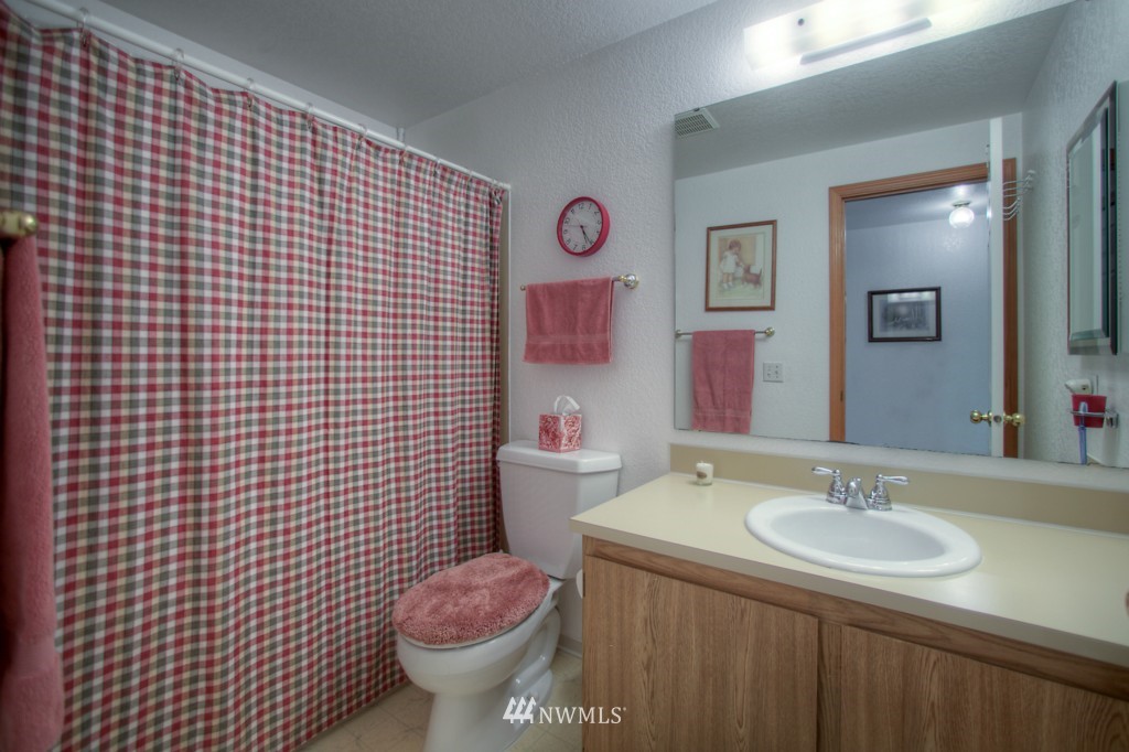 509 164th Place Southeast Bothell, WA 98012 - Photo 10 of 15
