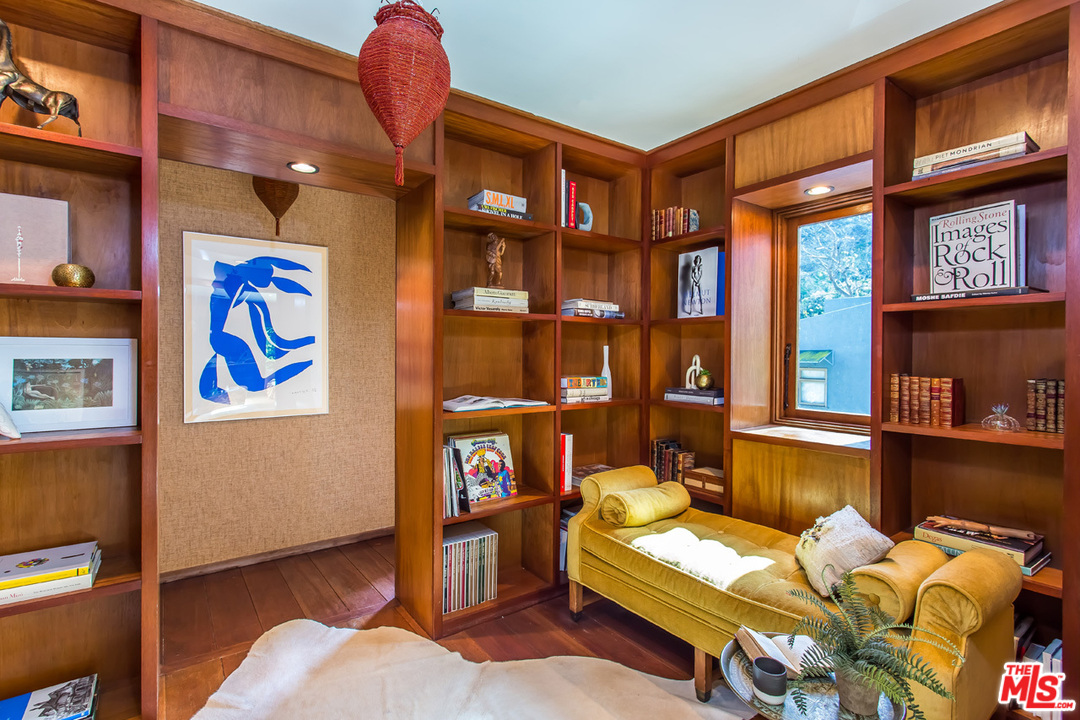 8427 Ridpath Drive Los Angeles, CA 90046 - Photo 11 of 27