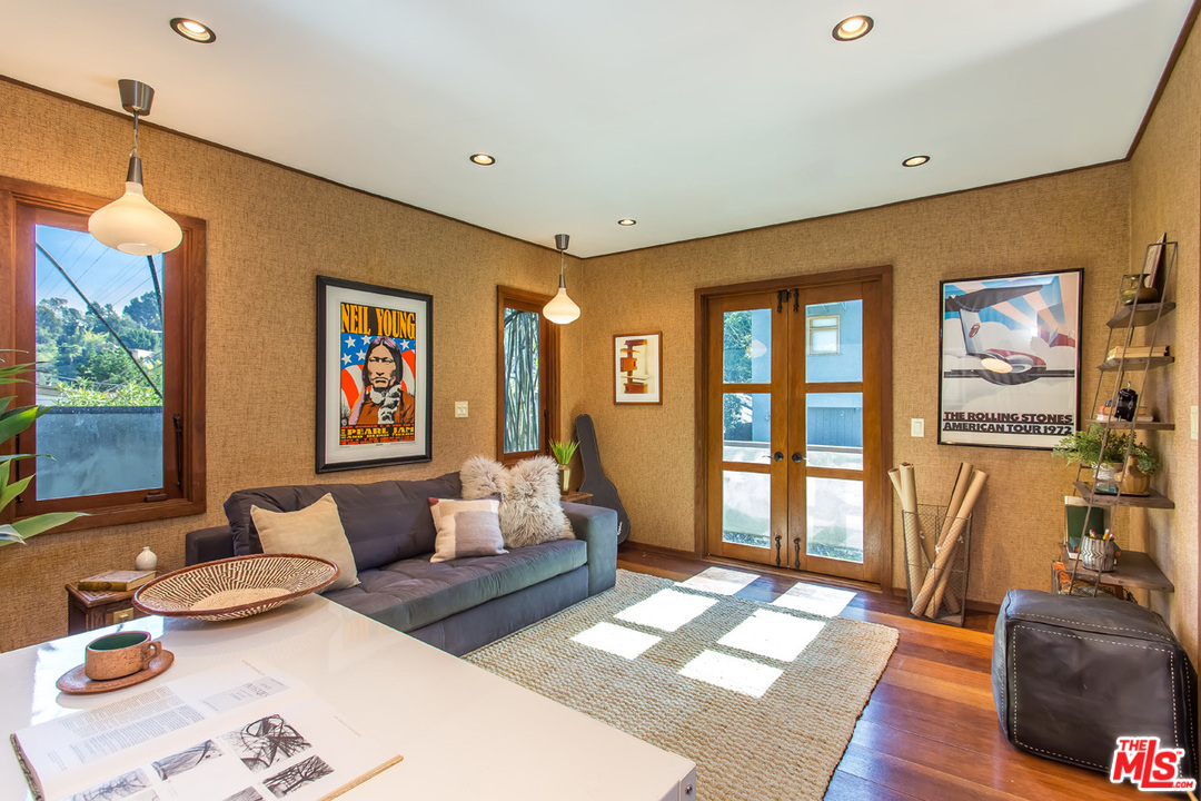 8427 Ridpath Drive Los Angeles, CA 90046 - Photo 22 of 27