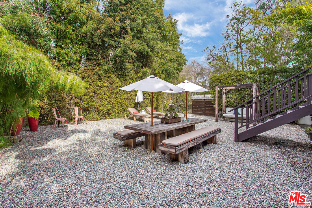 8427 Ridpath Drive Los Angeles, CA 90046 - Photo 24 of 27