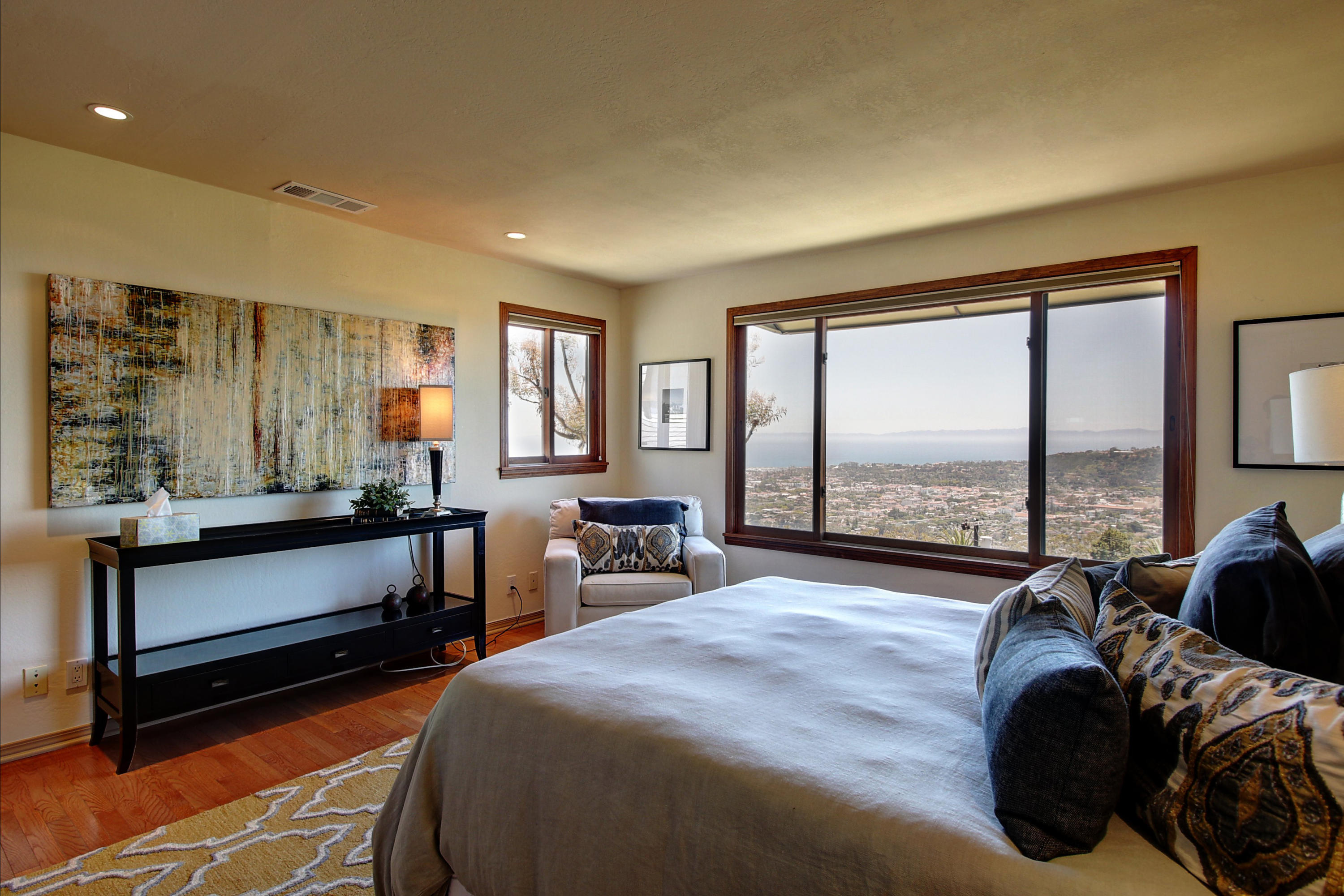 1710 Mission Ridge Road Santa Barbara, CA 93103 - Photo 11 of 27 a bed room with two bed and a large window