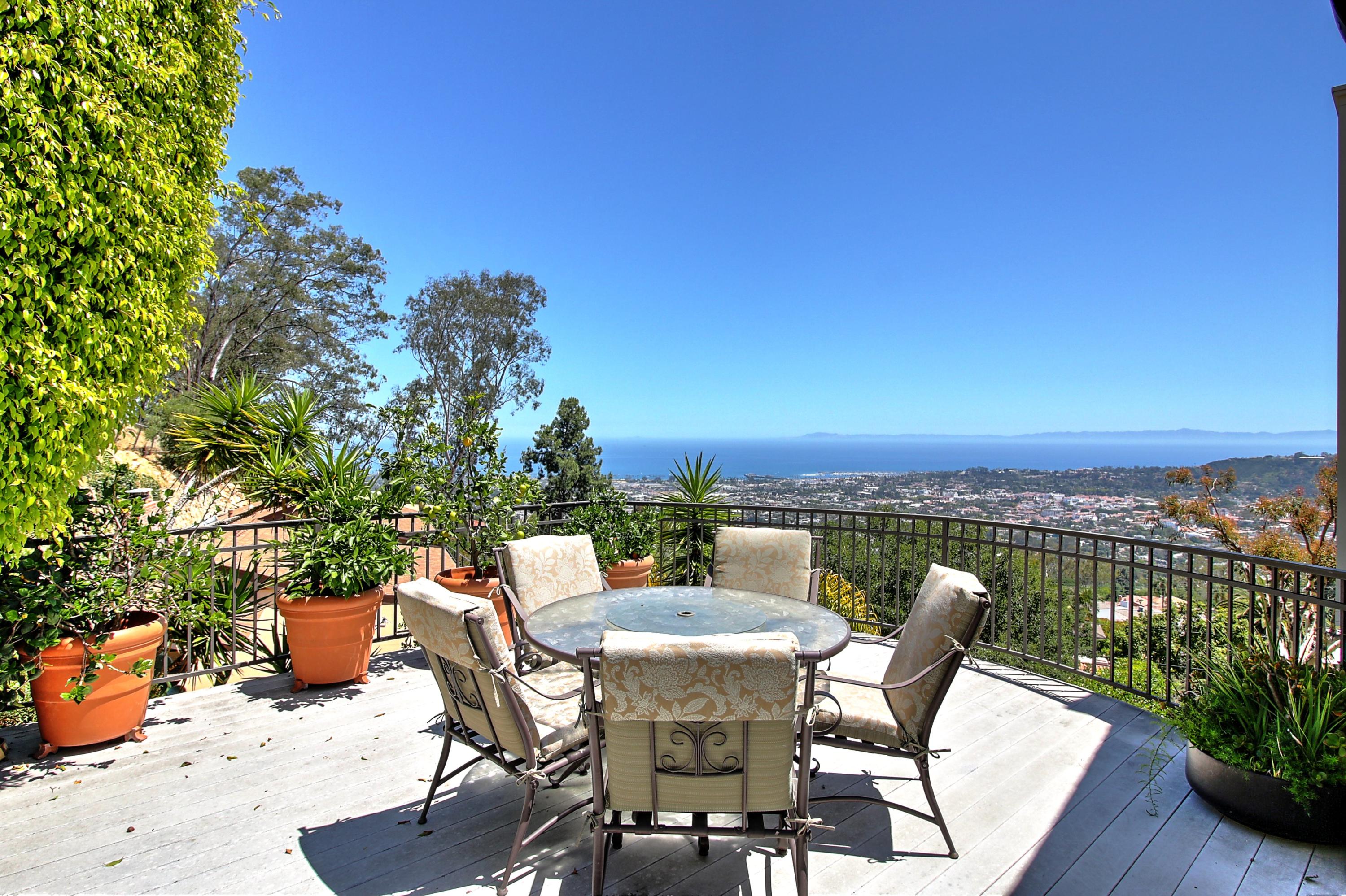 1710 Mission Ridge Road Santa Barbara, CA 93103 - Photo 20 of 27 a view of a chairs and table in the patio