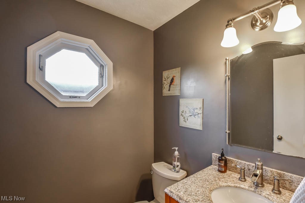 15381 Ridge Road North Royalton, OH 44133 - Photo 12 of 29 Half Bath off of Kitchen