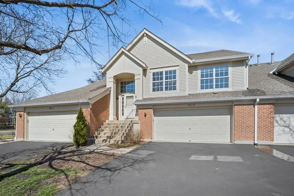 $339,000 | 1701 Fairfax Circle East, Unit 2, Bartlett, IL 60103