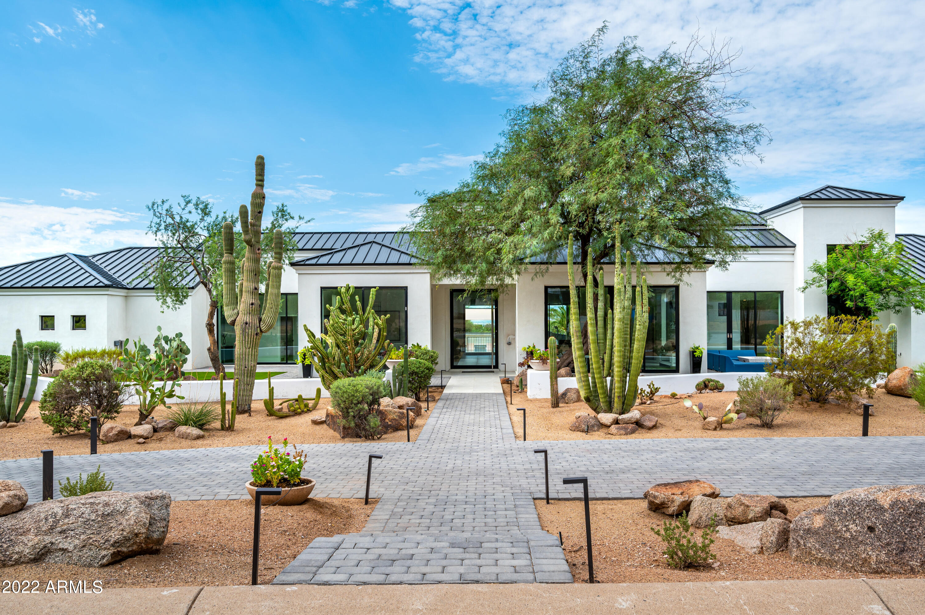 4951 East Rockridge Road Phoenix, AZ 85018 - Photo 1 of 1 4951 E Rockridge -6