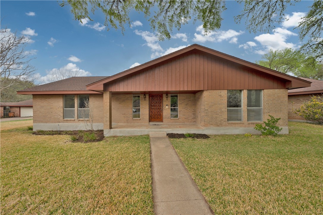 7102 Hanging Oak Circle Austin, TX 78749 - Photo 1 of 1