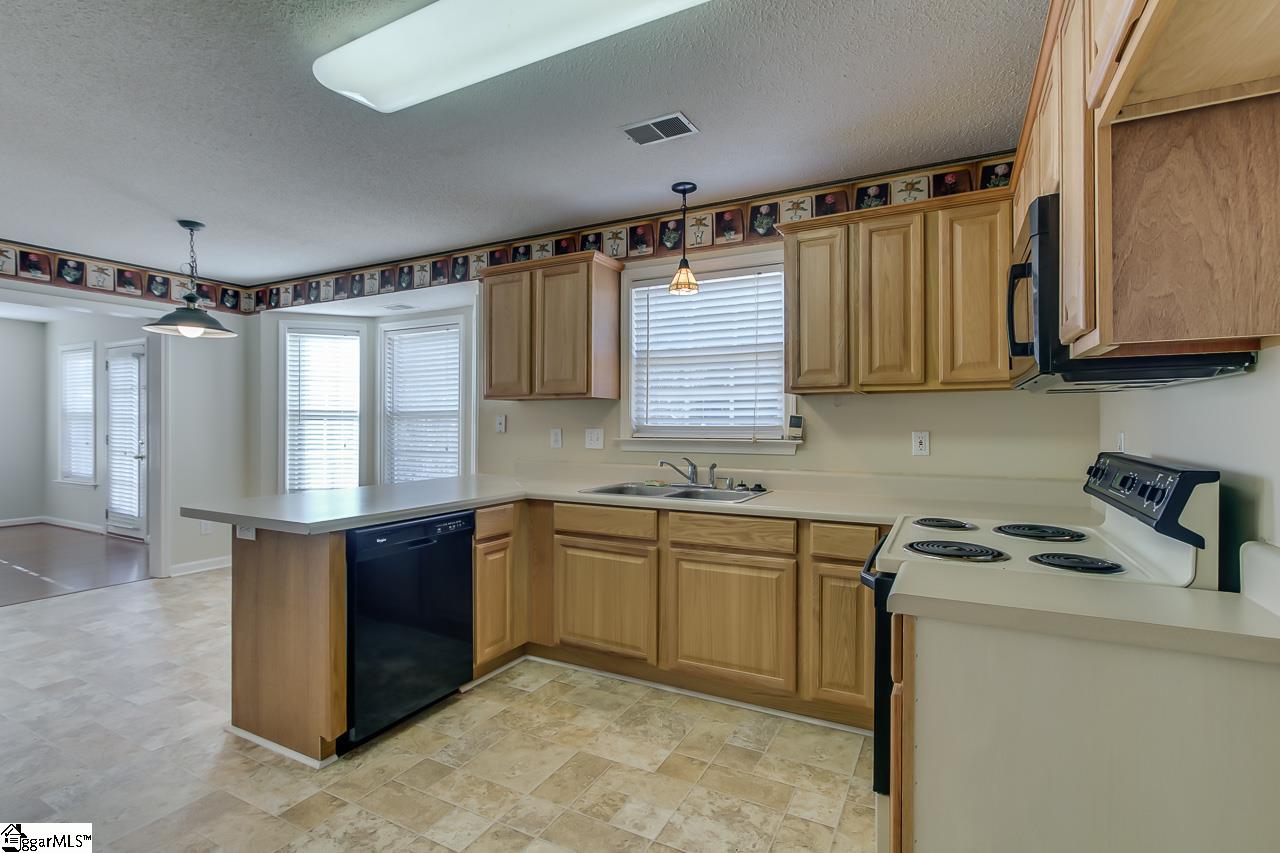 204 Roper Meadow Drive Simpsonville, SC 29681 - Photo 12 of 35 Gallery Image 12
