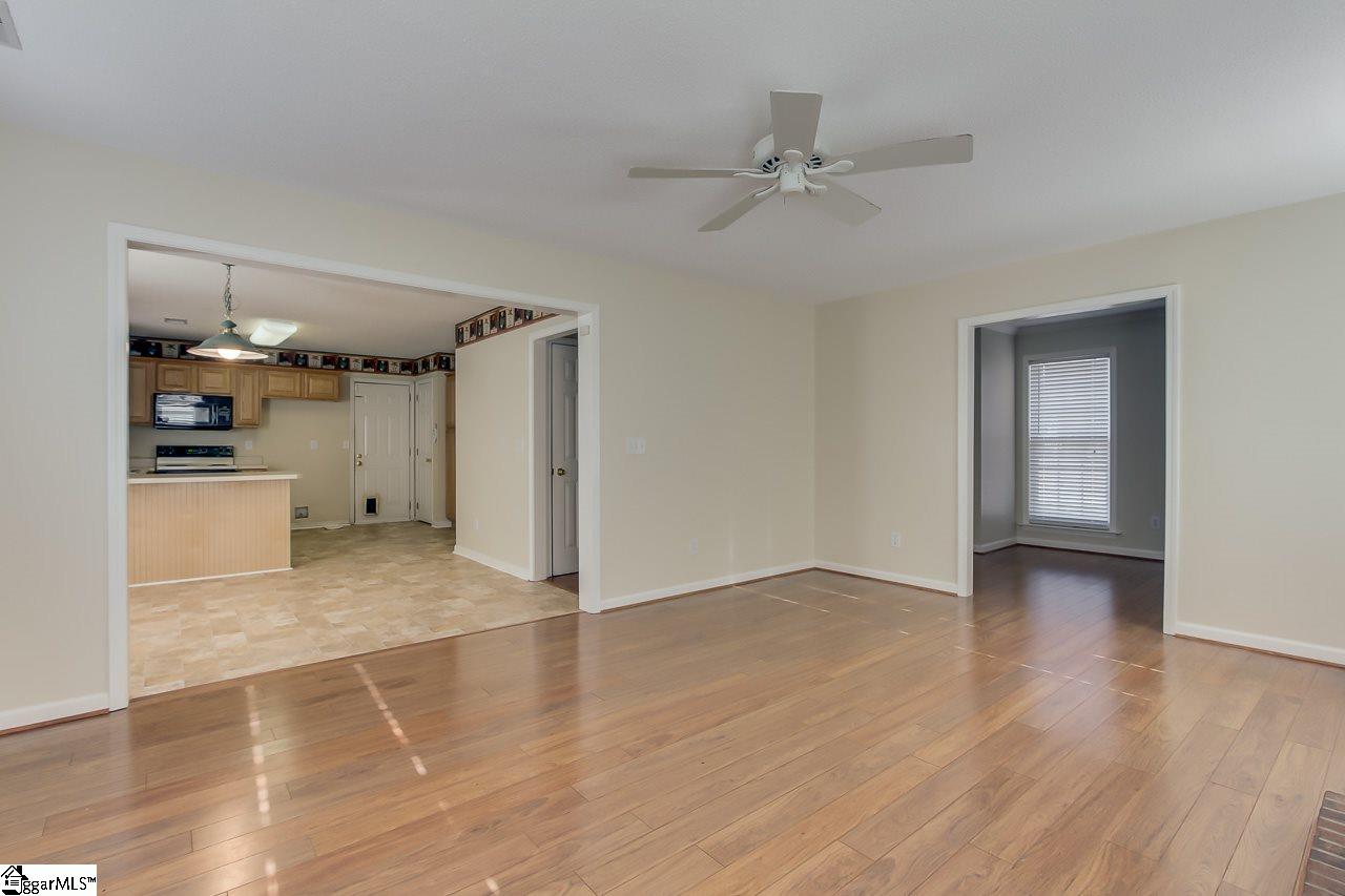 204 Roper Meadow Drive Simpsonville, SC 29681 - Photo 9 of 35 Gallery Image 9