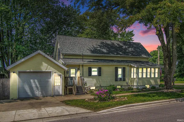 $259,000 | 317 East Waterford Street, Wakarusa, IN 46573