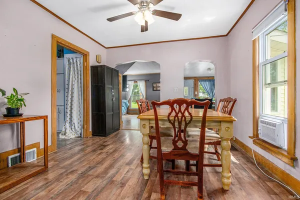 $259,000 | 317 East Waterford Street, Wakarusa, IN 46573