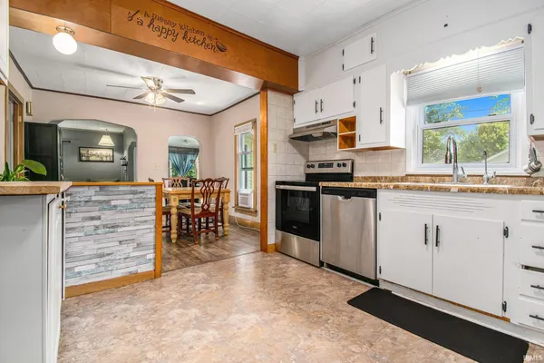 $259,000 | 317 East Waterford Street, Wakarusa, IN 46573