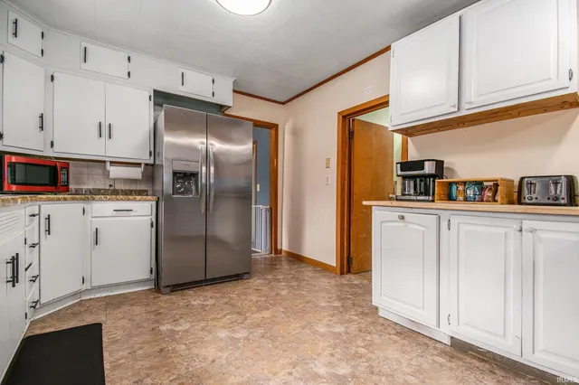 $259,000 | 317 East Waterford Street, Wakarusa, IN 46573