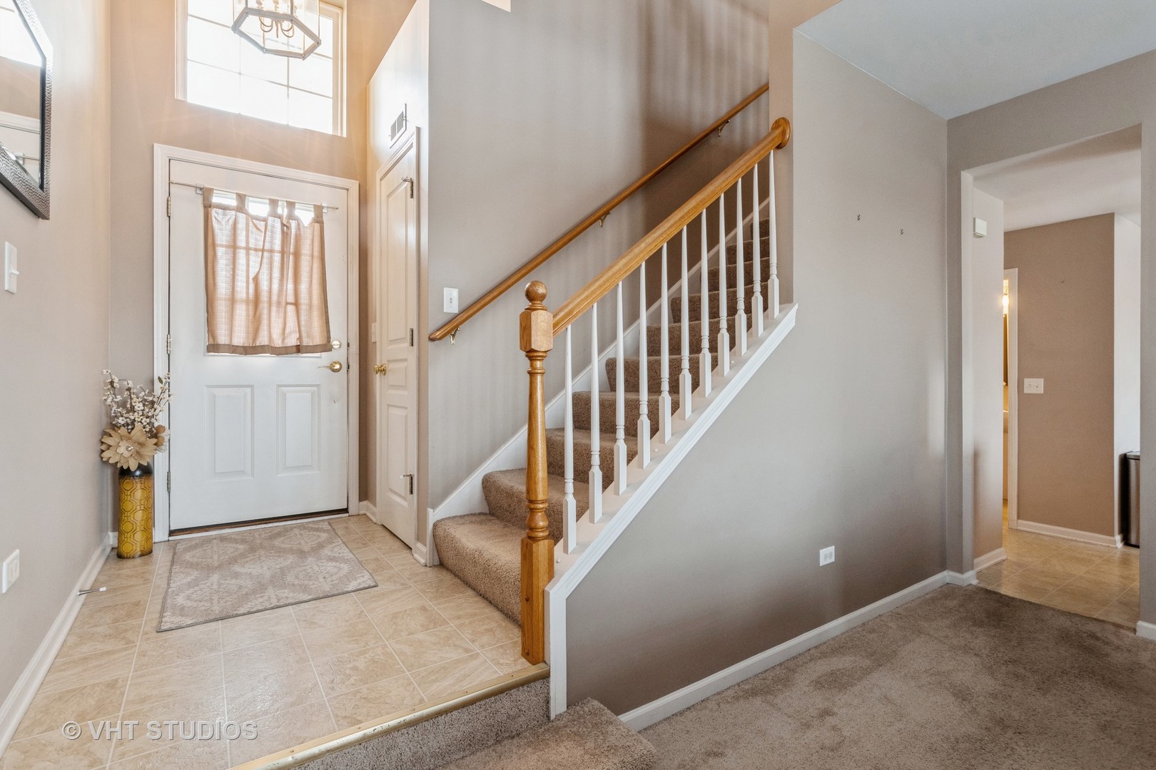 15320 Pinewood Road Lockport, IL 60441 - Photo 3 of 22 a view of an entryway with staircase