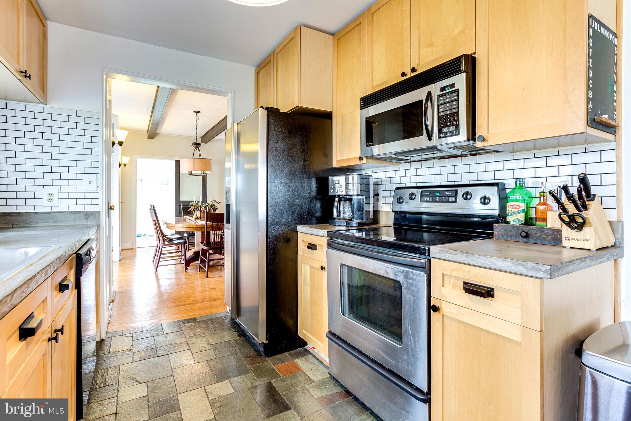7128 Ridge Road Frederick, MD 21702 - Photo 9 of 34