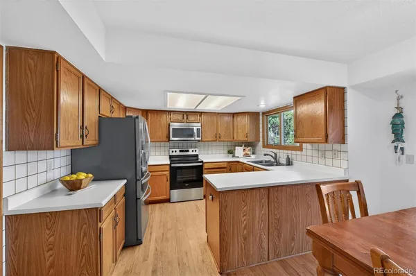 $950,000 | 28 Willowleaf Drive, Littleton, CO 80127