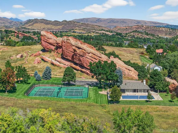 $950,000 | 28 Willowleaf Drive, Littleton, CO 80127