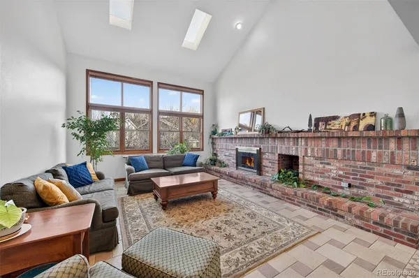 $950,000 | 28 Willowleaf Drive, Littleton, CO 80127