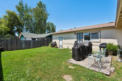 $639,000 | 7293 Circle Drive, Rohnert Park, CA 94928