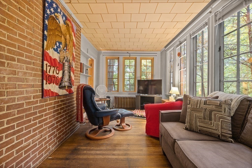 34 Walden Street Newton, MA 02460 - Photo 5 of 19