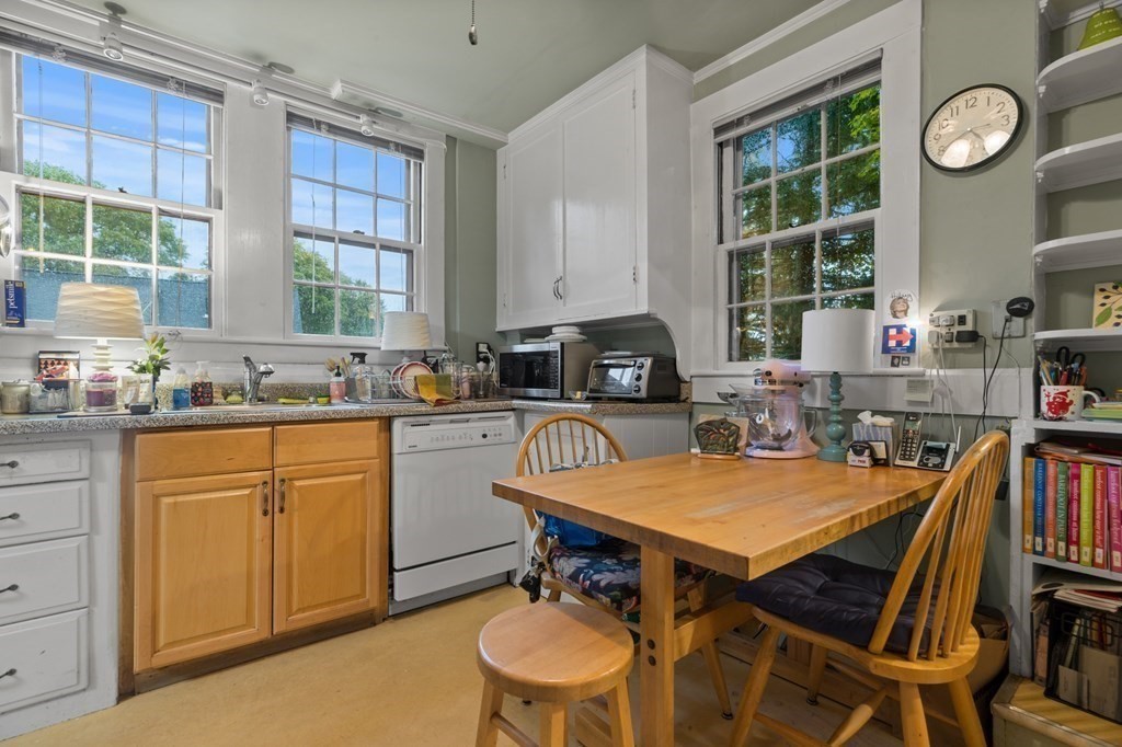 34 Walden Street Newton, MA 02460 - Photo 8 of 19