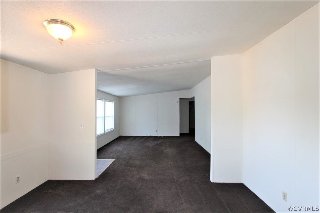 1400 River Road Farmville, VA 23901 - Photo 15 of 29 an empty room with windows