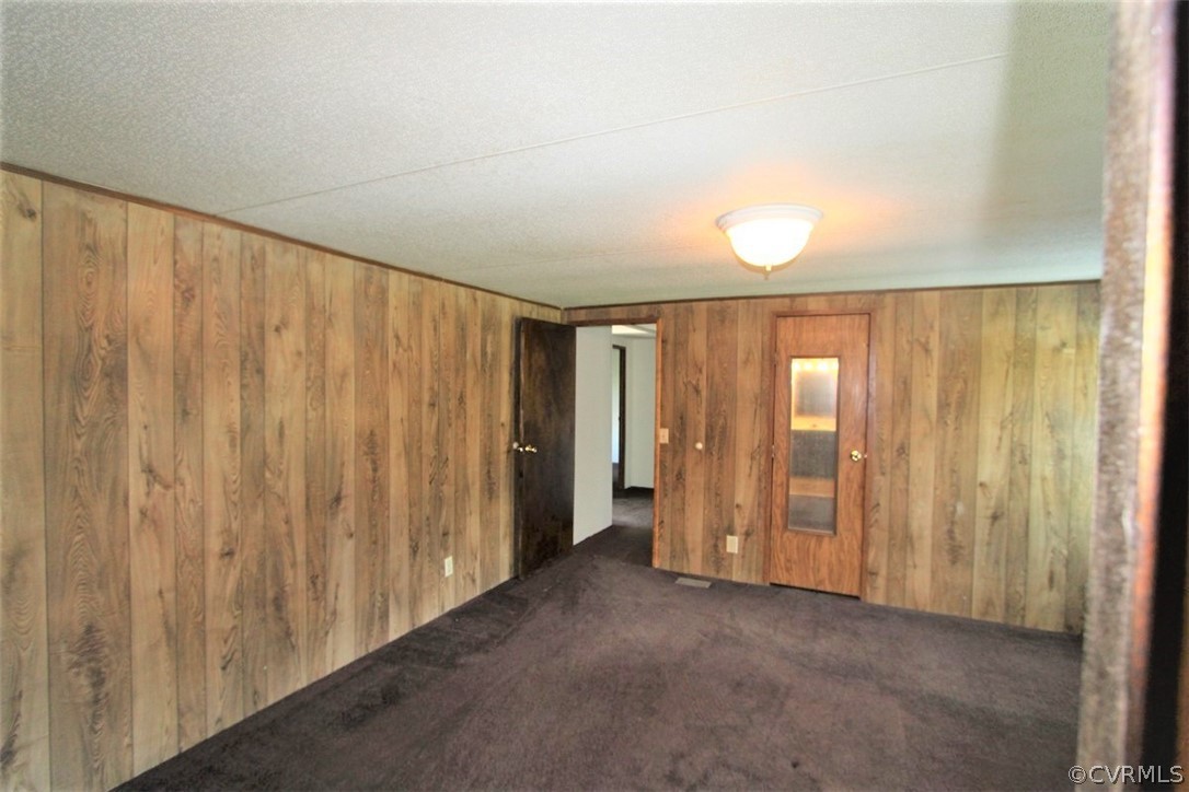 1400 River Road Farmville, VA 23901 - Photo 16 of 29 a view of an empty room with a window