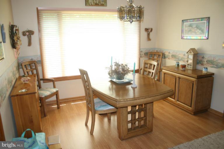 340 Somerset Road Pasadena, MD 21122 - Photo 16 of 30 Dining Room