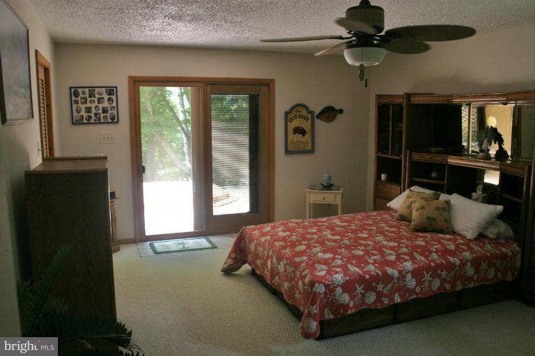 340 Somerset Road Pasadena, MD 21122 - Photo 17 of 30 Bedroom (Master)