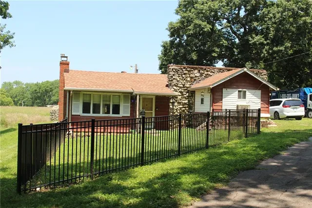 $210,000 | 6666 Parkview Avenue, Kansas City, KS 66104