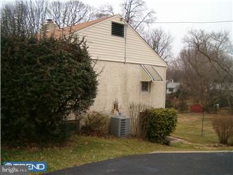9542 Rising Sun Avenue Philadelphia, PA 19115 - Photo 8 of 10 Exterior Side