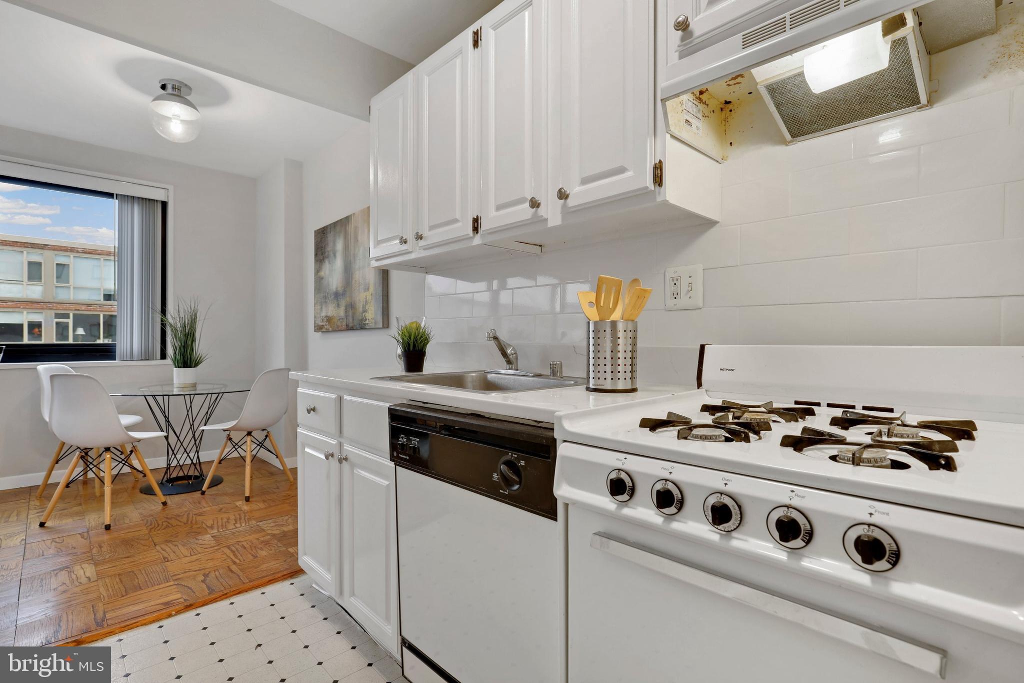 1601 18th Street Northwest, Unit 811 Washington, DC 20009 - Photo 6 of 25