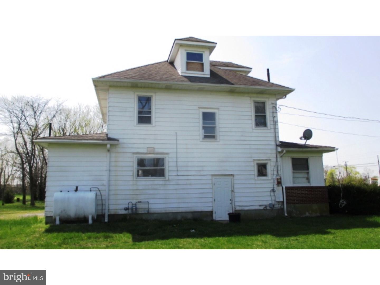 100 Middle Road Hammonton, NJ 08037 - Photo 3 of 12