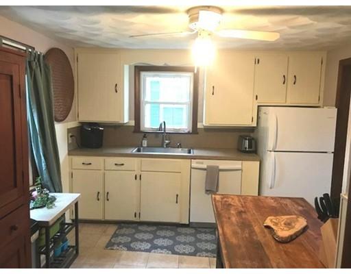 87 Davis Street Springfield, MA 01104 - Photo 3 of 25