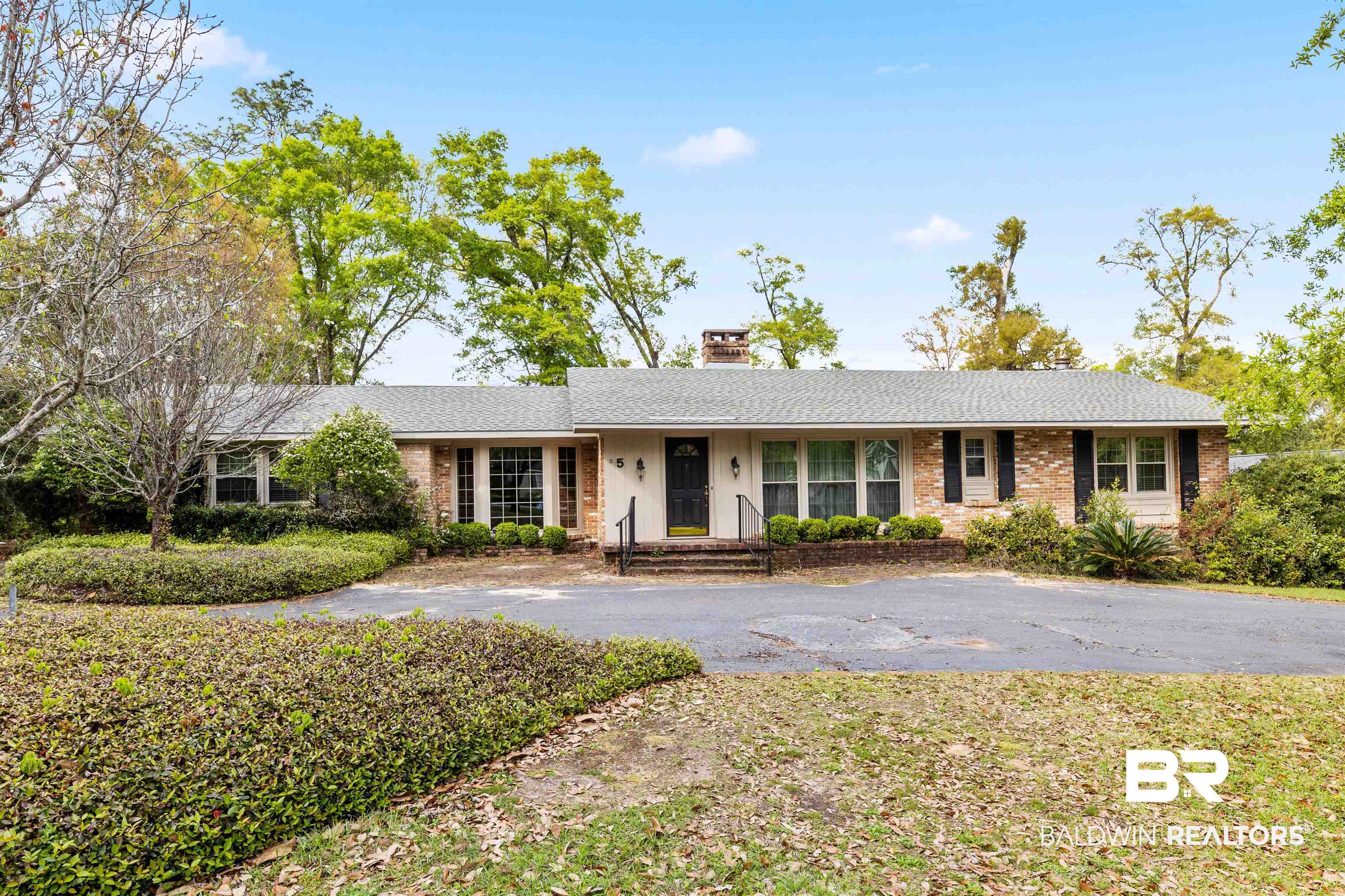 5 Dogwood Circle Mobile, AL 36608 - Photo 1 of 30