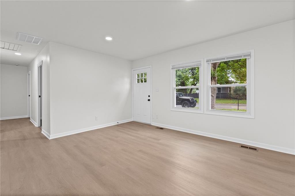 1828 Brook Street Lawrence, KS 66044 - Photo 9 of 25