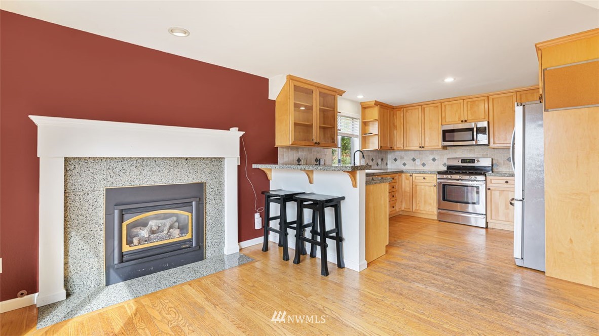18636 East Spring Lake Drive Southeast Renton, WA 98058 - Photo 13 of 31 Gallery Image 13
