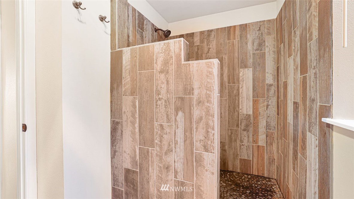 18636 East Spring Lake Drive Southeast Renton, WA 98058 - Photo 19 of 31 Gallery Image 19