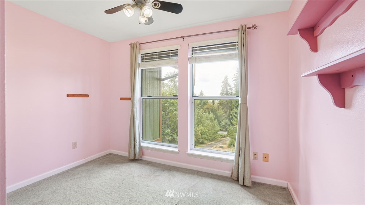 18636 East Spring Lake Drive Southeast Renton, WA 98058 - Photo 20 of 31 Gallery Image 20