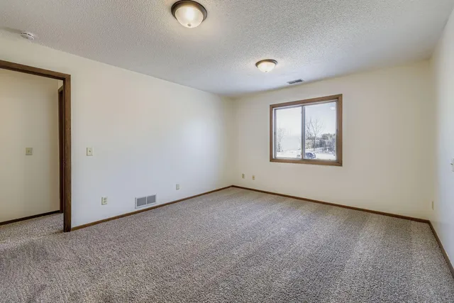 $169,900 | 20 94th Circle Northwest, Unit 203NW, Coon Rapids, MN 55448