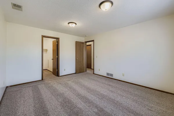 $149,900 | 20 94th Circle Northwest, Unit 203, Coon Rapids, MN 55448